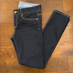 GAP NWOT straight-fit Jean